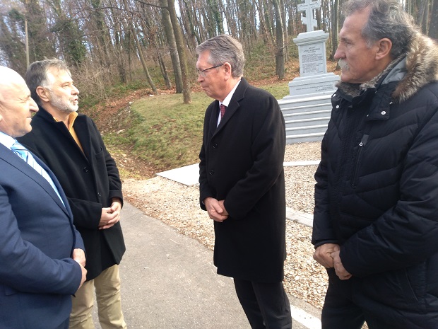 ЧЕПУРИН У ЛОЗНИЦИ, НА ГУЧЕВУ И ТРШИЋУ: Хвала вам, браћо Срби!